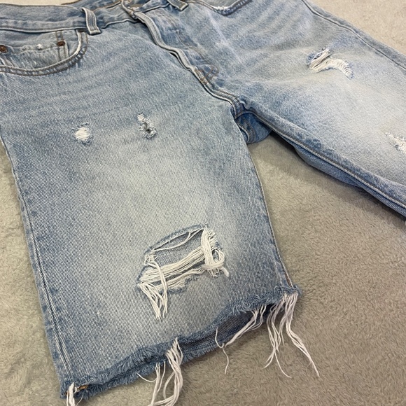Levi's 501 Distressed Shorts Size 27 - Picture 3 of 15